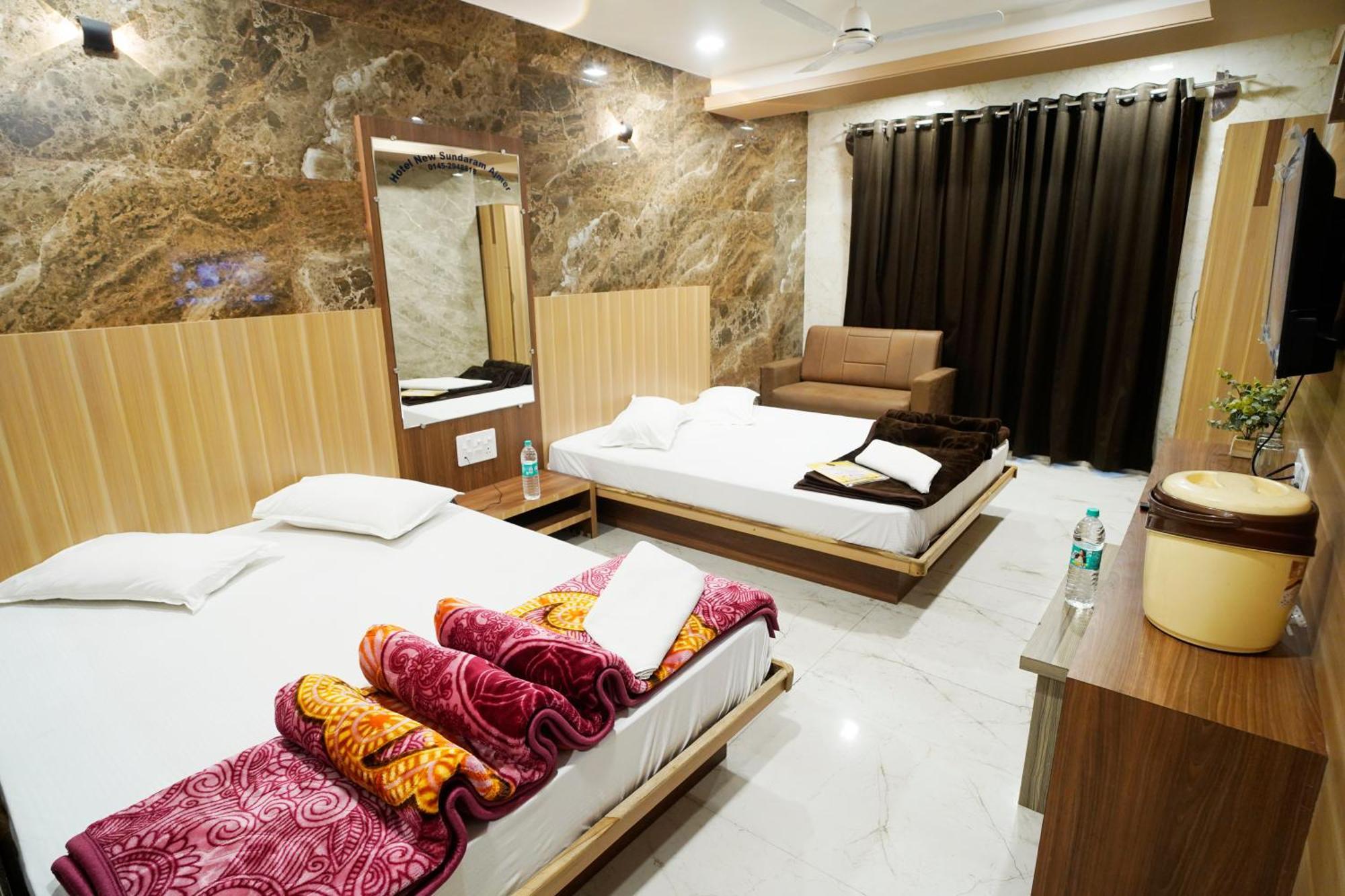 Hotel New Sundaram 150 Mtrs From Dargah Ajmer Extérieur photo