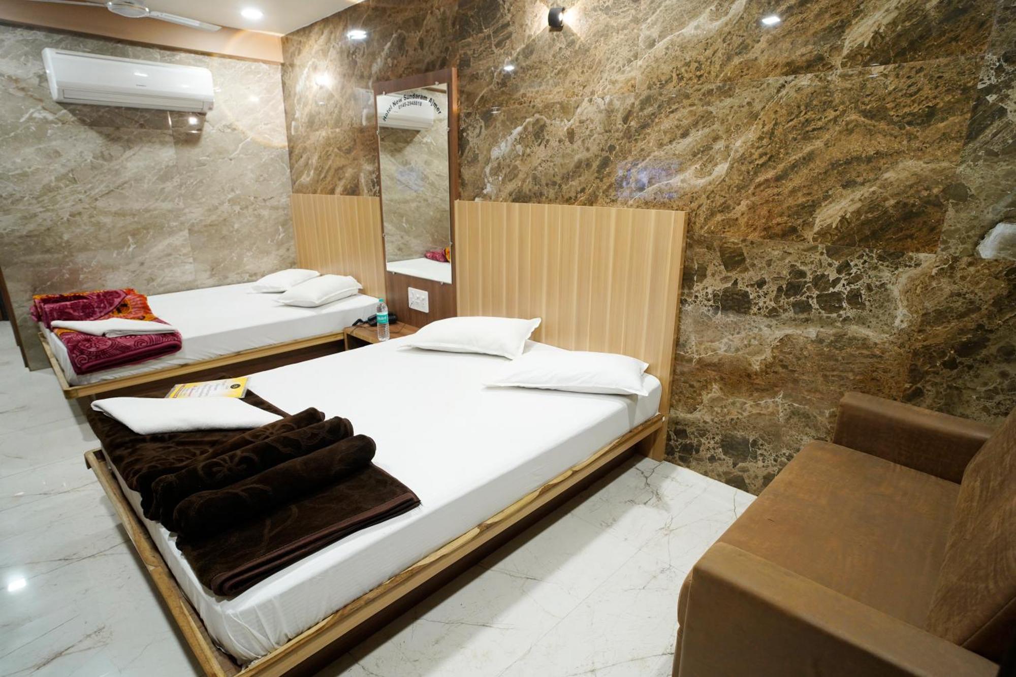Hotel New Sundaram 150 Mtrs From Dargah Ajmer Extérieur photo